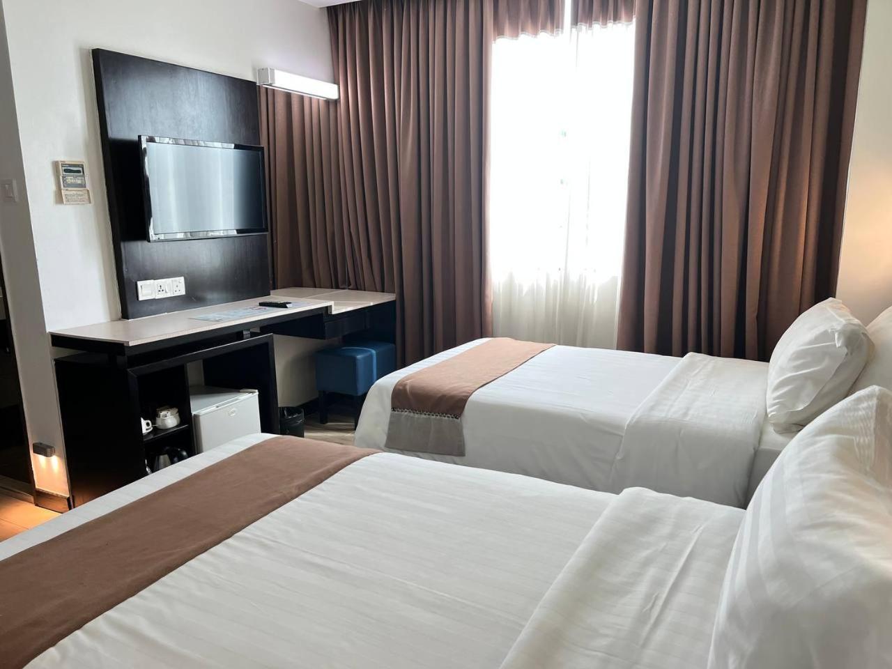 Hotel Dreamtel Kota Kinabalu Exterior foto